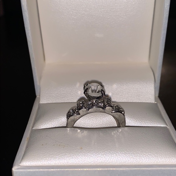 💍CZ SILVER 2 PC RING SET CAN BE WORN SEPARATELY - Picture 4 of 8